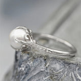 Anello Delicato in Perle e Cristalli