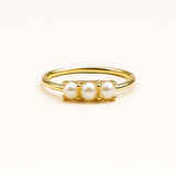 Anello in Oro con Tre Perle