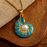 Collana con Conchiglia Blu Perla